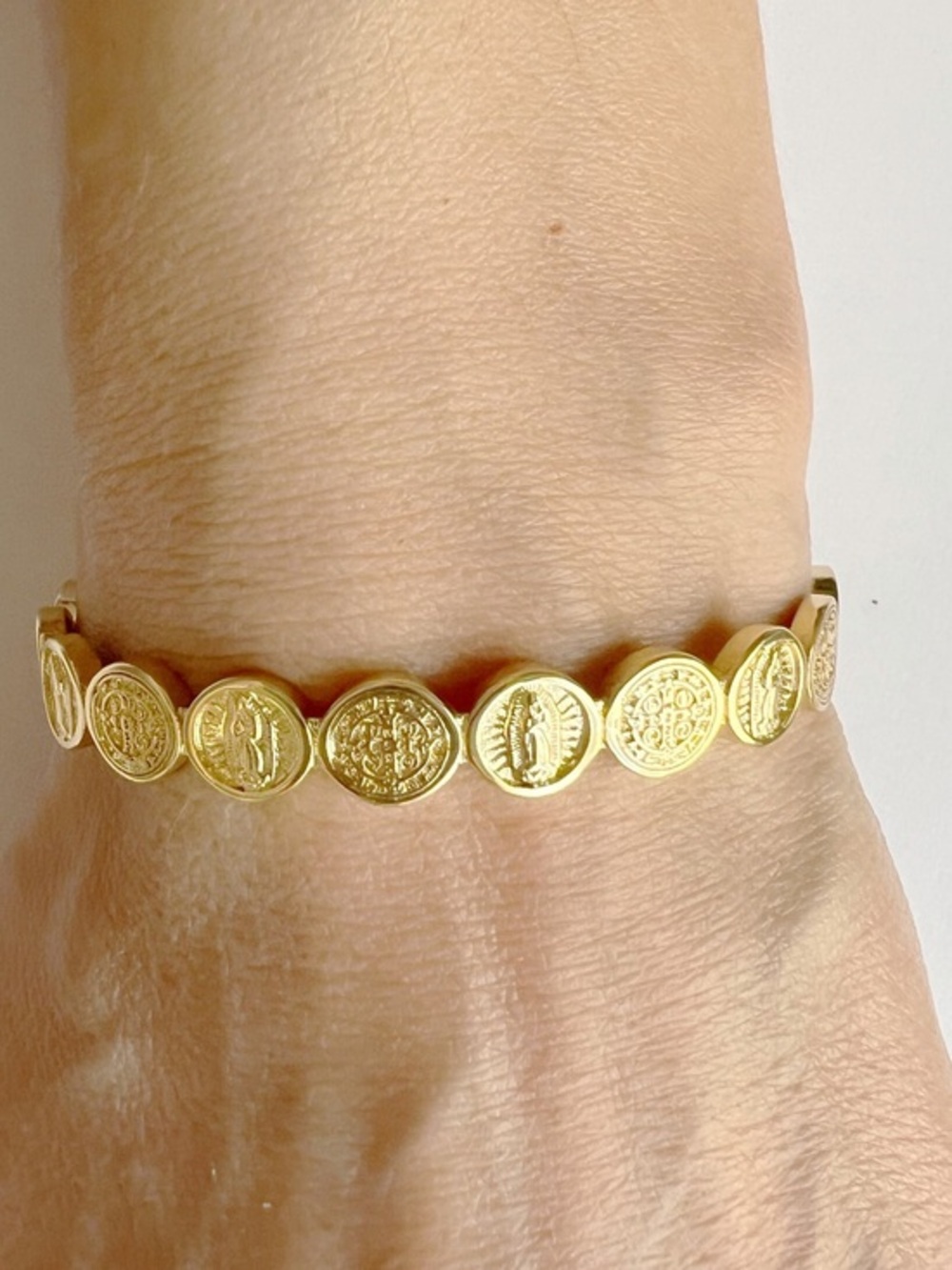Textured Gold Disc Stretch Bracelet - Women's Jewelry